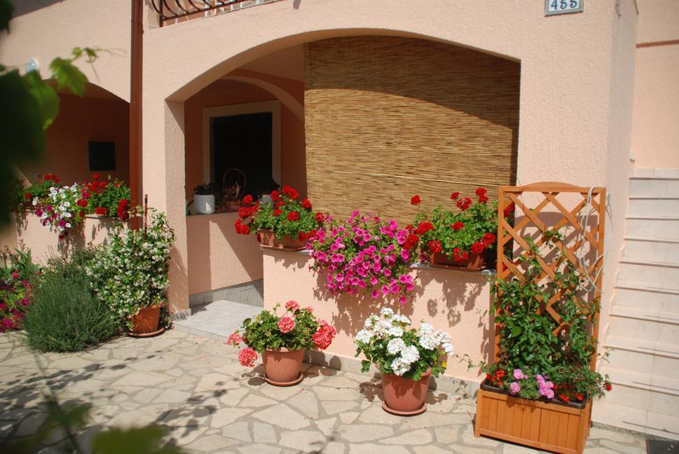 Apartments Bardak Ližnjan Quarto foto